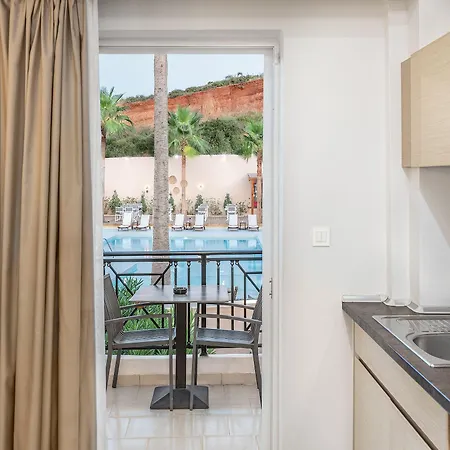 Appart hôtel Sea View & 2*